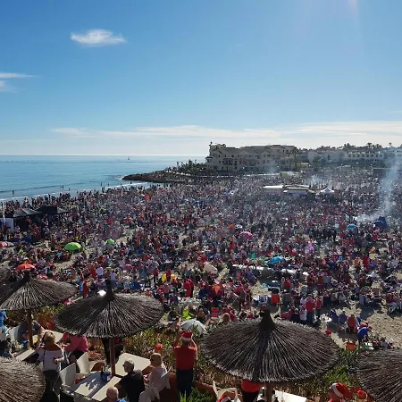 3 Bdr House Near La Zenia Private Lounge Terraces, Fire Places, Bbq, Kitchen, Parking