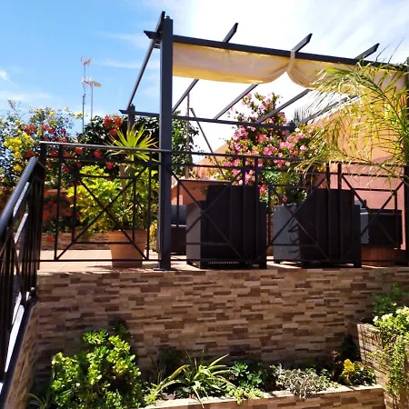3 Bdr House Near La Zenia Private Lounge Terraces, Fire Places, Bbq, Kitchen, Parking 오리후엘라