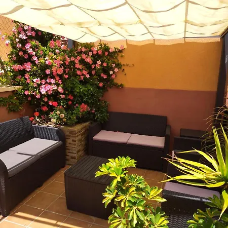 3 Bdr House Near La Zenia Private Lounge Terraces, Fire Places, Bbq, Kitchen, Parking 펜션 *
