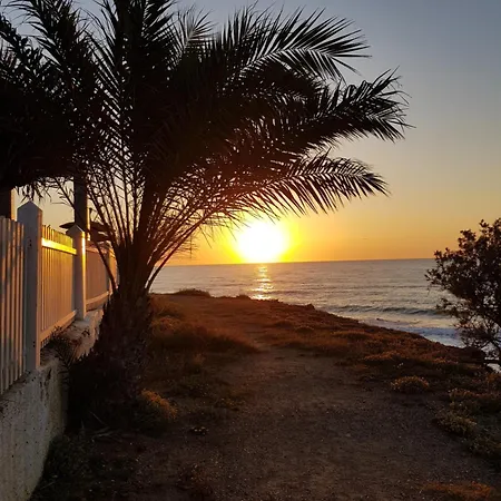 3 Bdr House Near La Zenia Private Lounge Terraces, Fire Places, Bbq, Kitchen, Parking 펜션