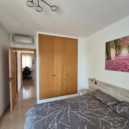 3 Bdr House Near La Zenia Private Lounge Terraces, Fire Places, Bbq, Kitchen, Parking