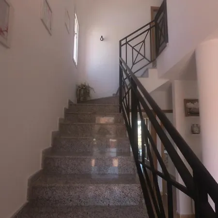 펜션 3 Bdr House Near La Zenia Private Lounge Terraces, Fire Places, Bbq, Kitchen, Parking 오리후엘라